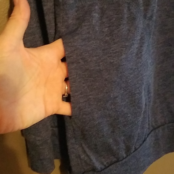 Long sleeve Faith shirt - Picture 2 of 3